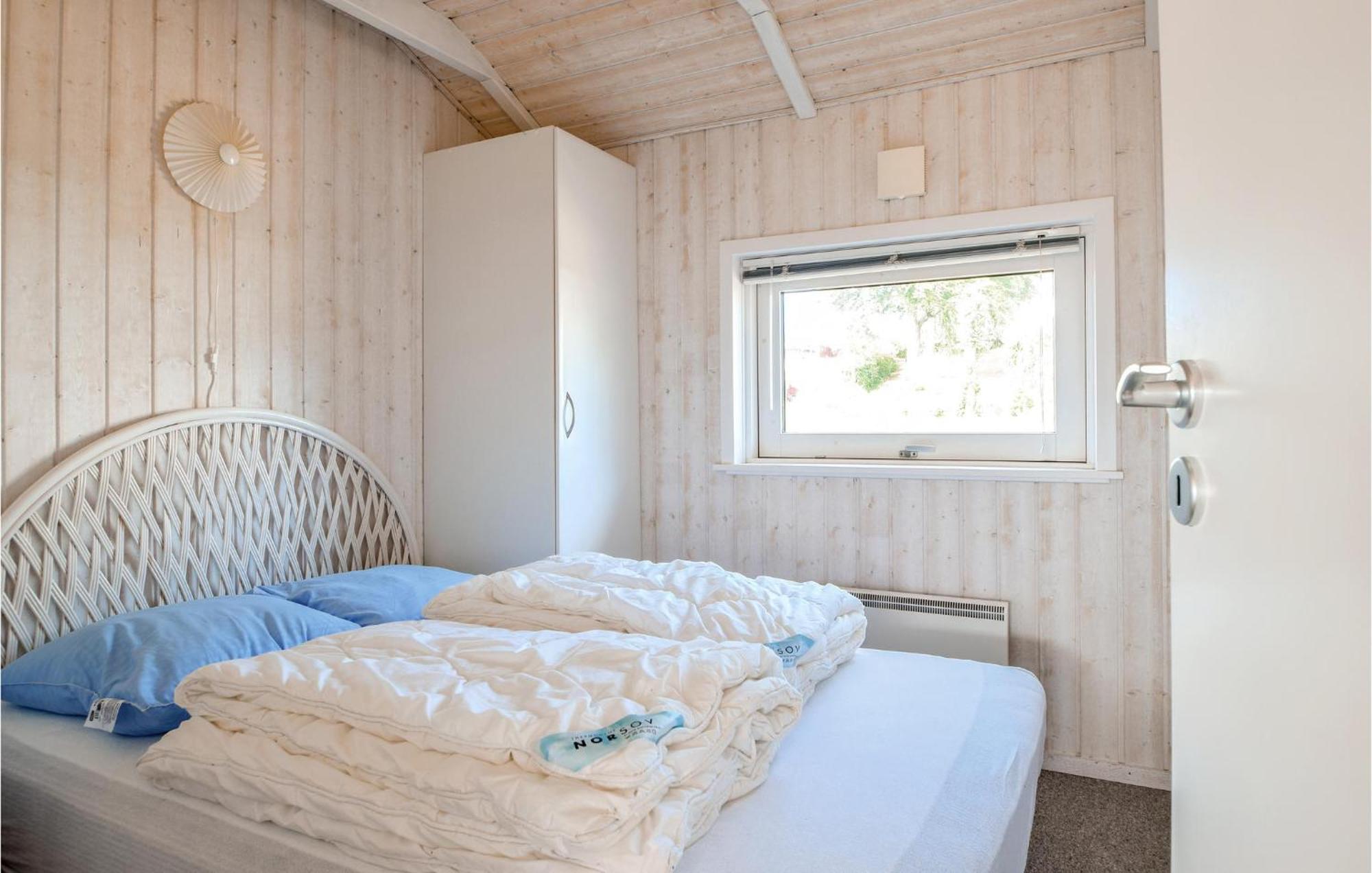 Amazing Home In Bjert With Wifi Binderup Strand Экстерьер фото